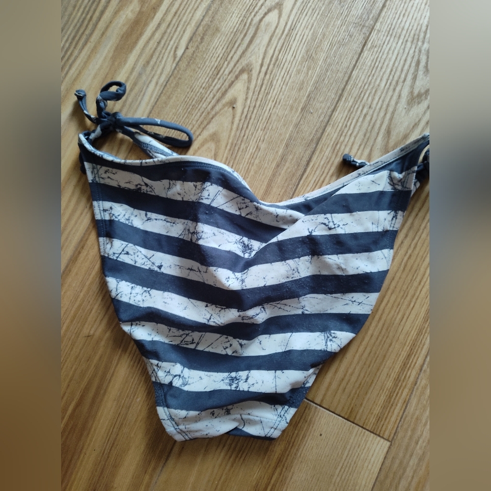 Bikini bottom Summer Sale 🌼